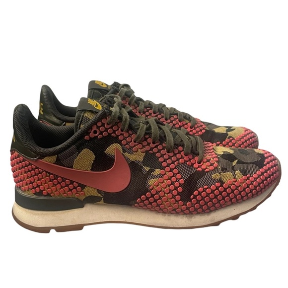 Nike Sneakers Womens 6.5 Rust Green Camo Internationalist Shoes GUC 807407-200 - Picture 2 of 11